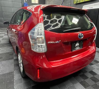 2013 Toyota Prius v TWO/THREE/FIVE