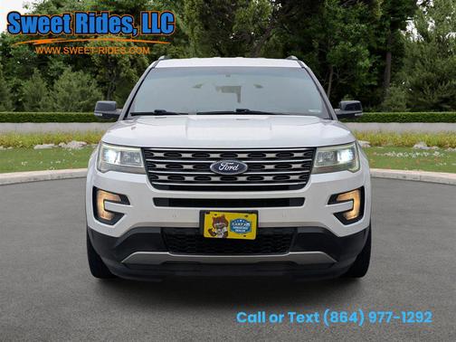 White 2016 Ford Explorer XLT