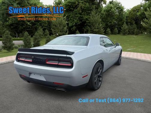 2021 Dodge Challenger SXT
