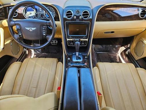 White 2014 Bentley Flying Spur Base