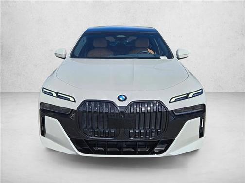 Mineral White Metallic 2023 BMW 740 i