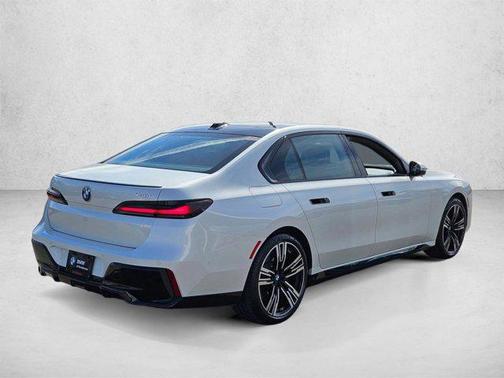 Mineral White Metallic 2023 BMW 740 i