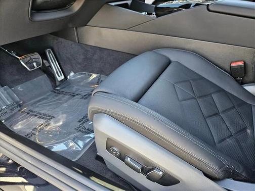 Carbon Black Metallic 2026 BMW 530 530i