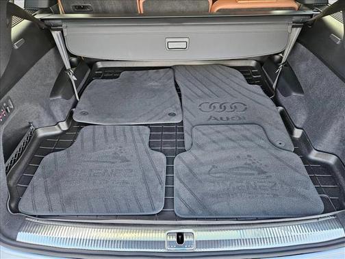 2021 Audi Q7 55 Premium Plus