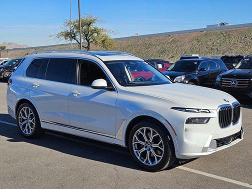 2025 BMW X7 xDrive40i