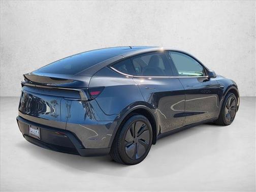2026 Tesla Model Y Premium Rear-Wheel Drive