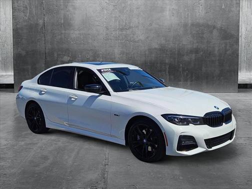2022 BMW 330e Base