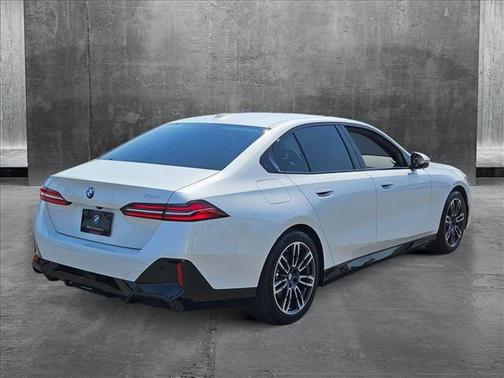 2025 BMW 530 i