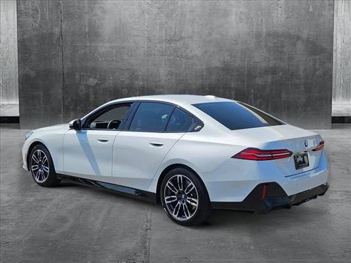2025 BMW 530 i