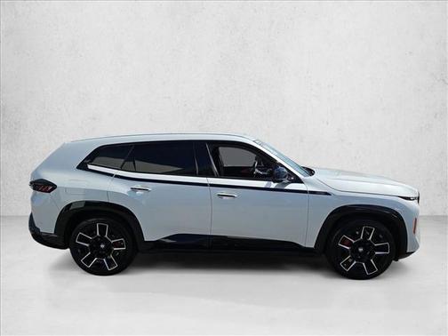 Mineral White Metallic 2023 BMW XM Sports Activity Vehicle