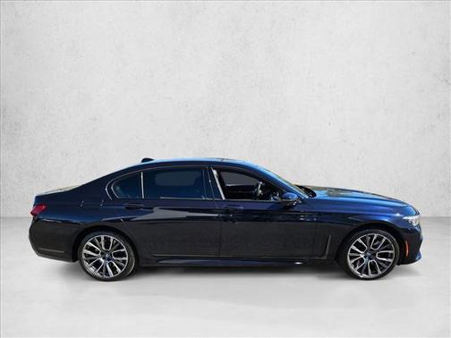 2021 BMW 750 i xDrive