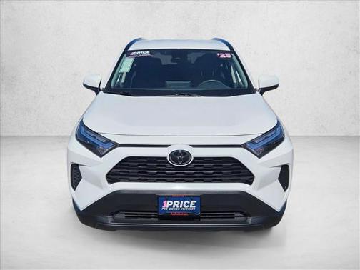 Ice Cap 2025 Toyota RAV4 XLE