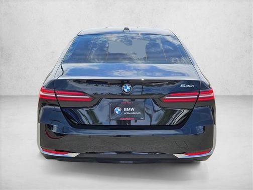 Black Sapphire Metallic 2024 BMW 530 530i