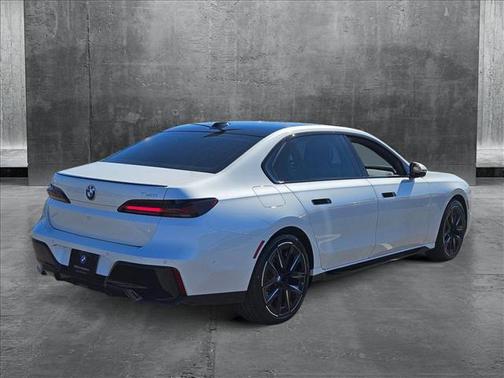 2024 BMW 740 i