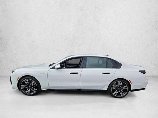 Alpine White 2026 BMW 750e i xDrive