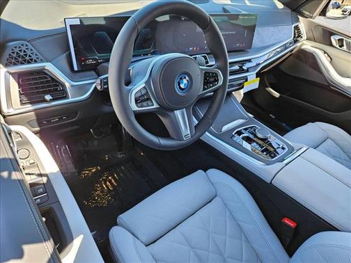 Tanzanite Blue II Metallic 2026 BMW X5 PHEV xDrive50e