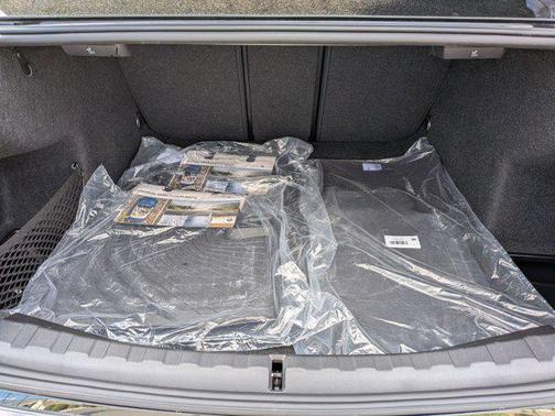 Jet Black 2025 BMW 330 330i