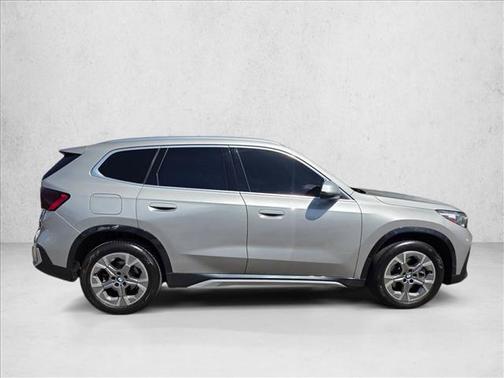 Gold 2024 BMW X1 xDrive28i