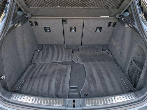 2020 Porsche Macan Base