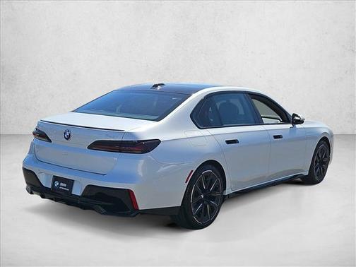 Mineral White Metallic 2026 BMW 740 740i