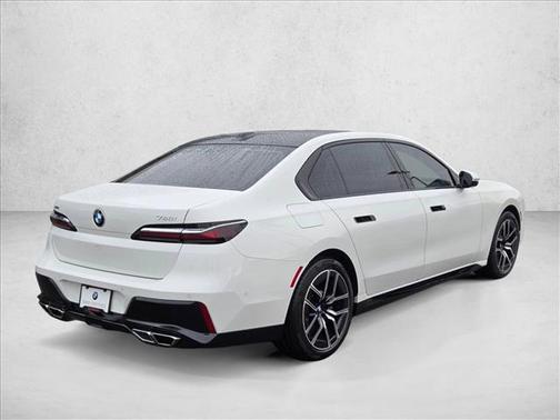 2023 BMW 760 i xDrive