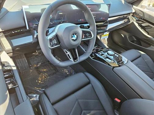 Mineral White Metallic 2026 BMW 530 530i