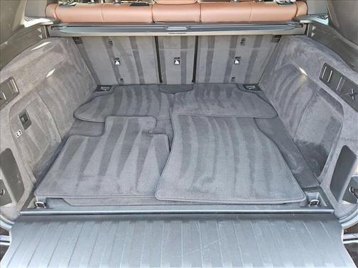 Black Sapphire Metallic 2024 BMW X5 xDrive40i