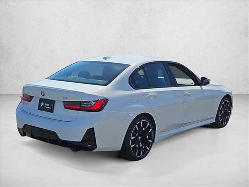 Alpine White 2026 BMW 330 330i
