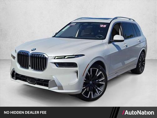 Mineral White Metallic 2025 BMW X7 xDrive40i