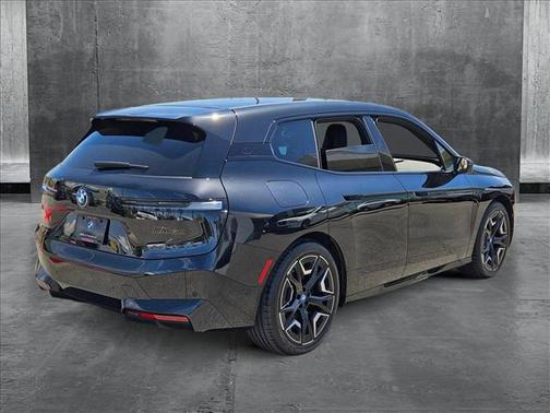 2025 BMW iX M60