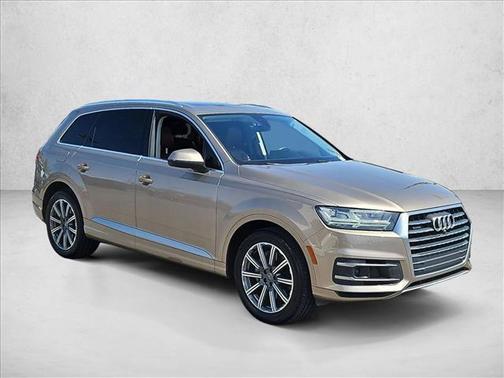 Cobra Beige Metallic 2018 Audi Q7 3.0T Prestige