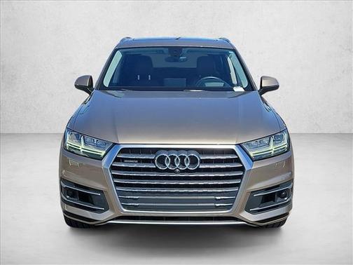 Cobra Beige Metallic 2018 Audi Q7 3.0T Prestige