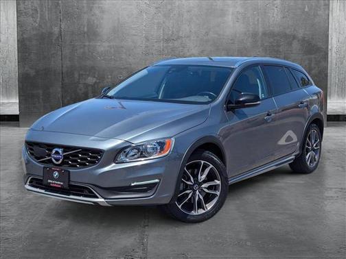 2018 Volvo V60 Cross Country T5