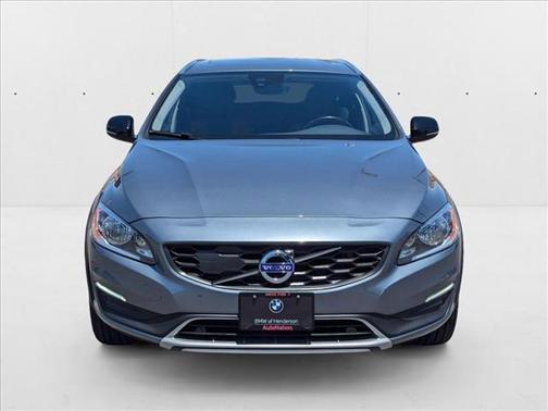 2018 Volvo V60 Cross Country T5