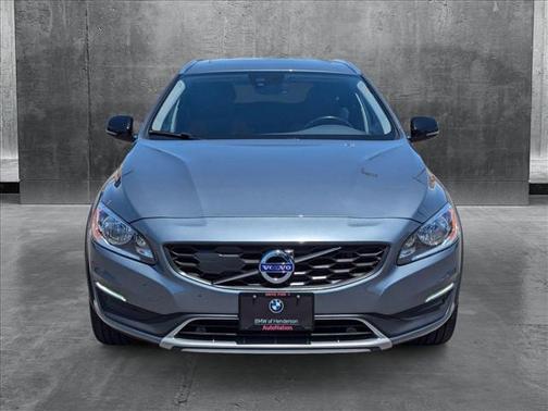 2018 Volvo V60 Cross Country T5