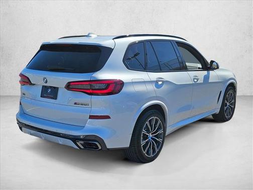 2023 BMW X5 M50i