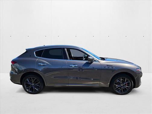 2022 Maserati Levante Modena