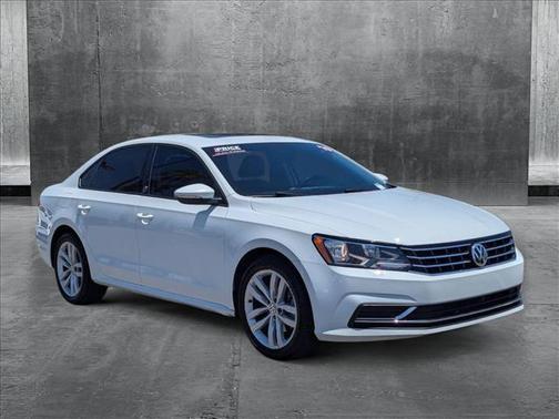 2019 Volkswagen Passat 2.0T Wolfsburg Edition