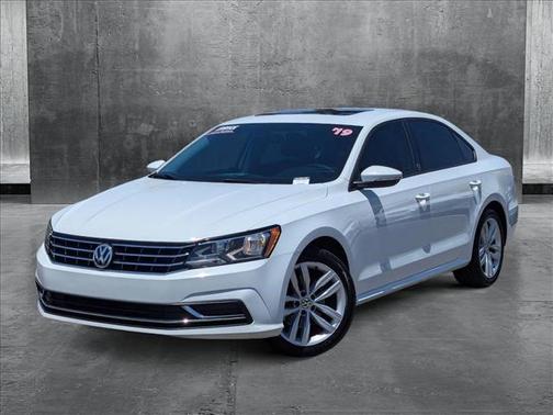 2019 Volkswagen Passat 2.0T Wolfsburg Edition