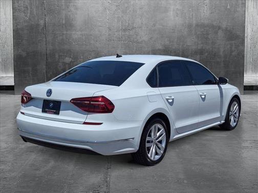 2019 Volkswagen Passat 2.0T Wolfsburg Edition