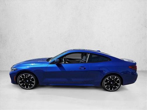 Portimao Blue Metallic 2027 BMW M440 i