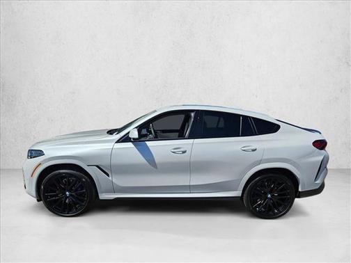 Mineral White Metallic 2026 BMW X6 xDrive40i