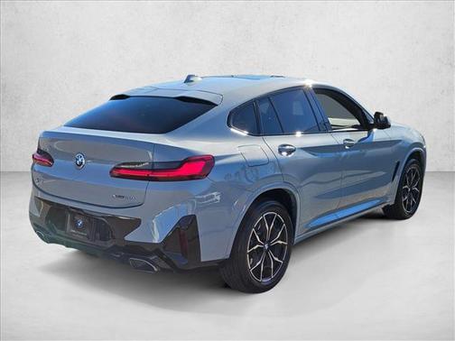 2025 BMW X4 xDrive30i