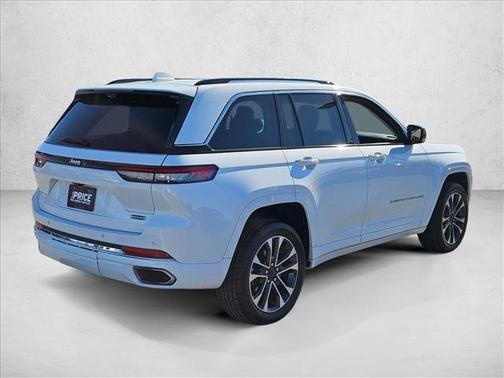 2022 Jeep Grand Cherokee Overland