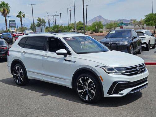 2024 Volkswagen Tiguan 2.0T SEL R-Line 4MOTION