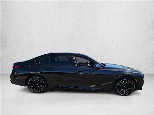 2023 BMW 760 i xDrive