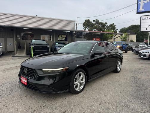 Crystal Black Pearl 2023 Honda Accord LX 1.5T
