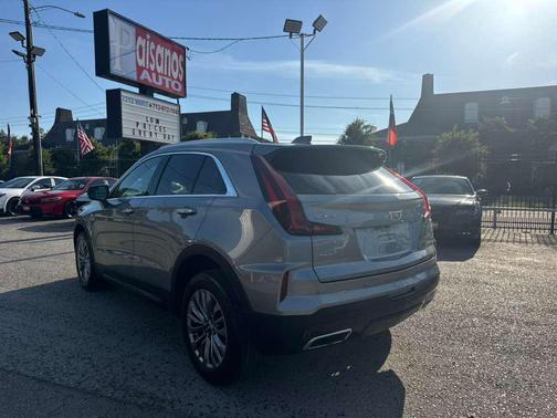 Argent Silver Metallic 2024 Cadillac XT4 Premium Luxury