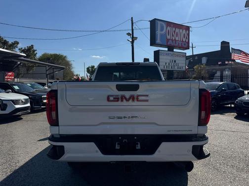 White 2020 GMC Sierra 2500 Denali