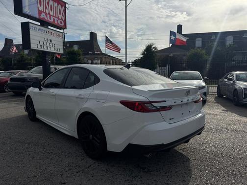Ice Cap 2025 Toyota Camry LE